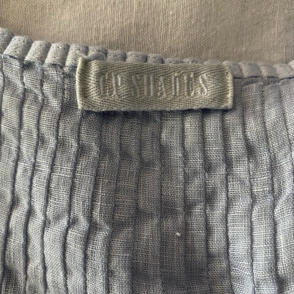 CP Shades Pia Linen Pintuck Top - Picture 3 of 9